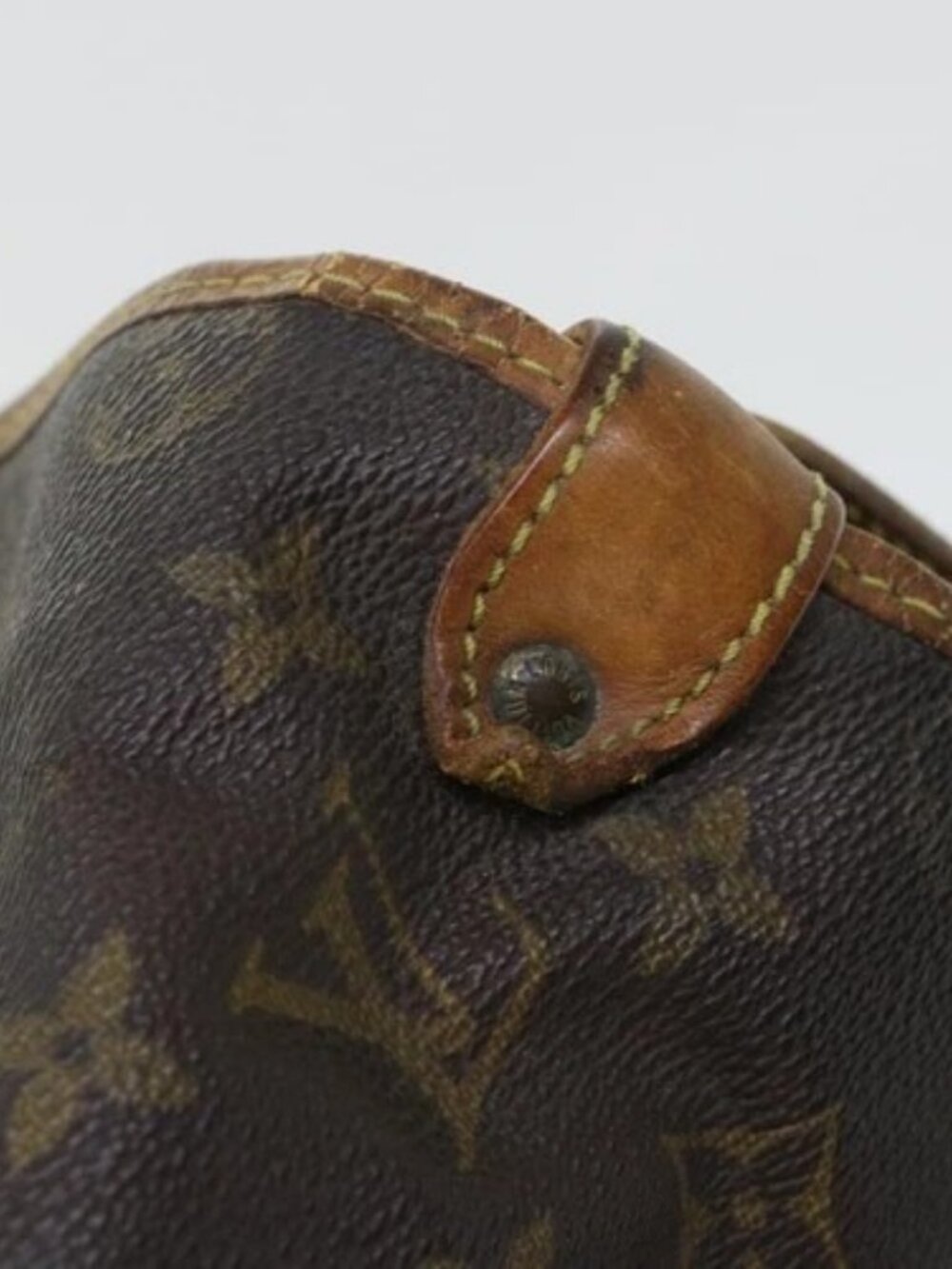 LOUIS VUITTON Monogram Saumur 35 Shoulder Bag - Picture 13 of 16